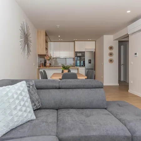 Luxury Lemon Sea & View Apartament *